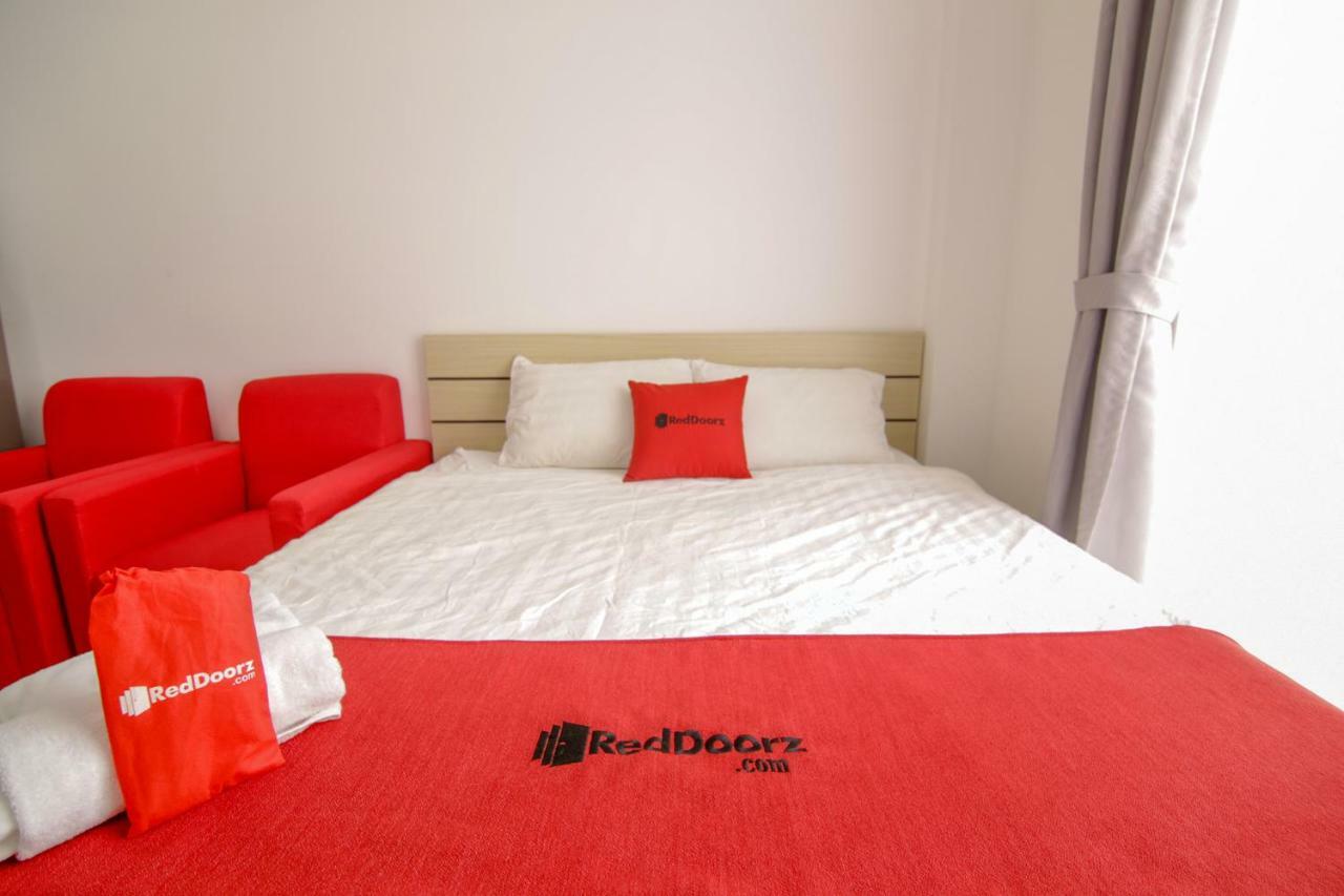 Reddoorz Near Quan Khu 7 Stadium Cidade de Ho Chi Minh Exterior foto
